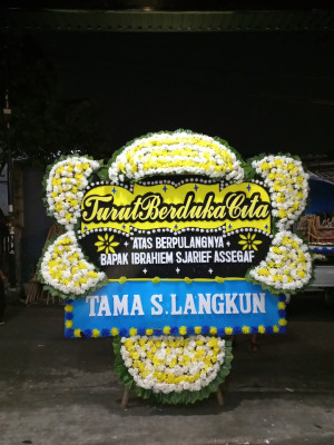 Papan Bunga Duka di Sonder